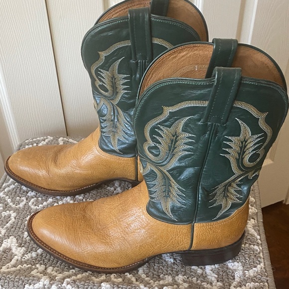 Tony Lama Tan boots - Picture 2 of 5